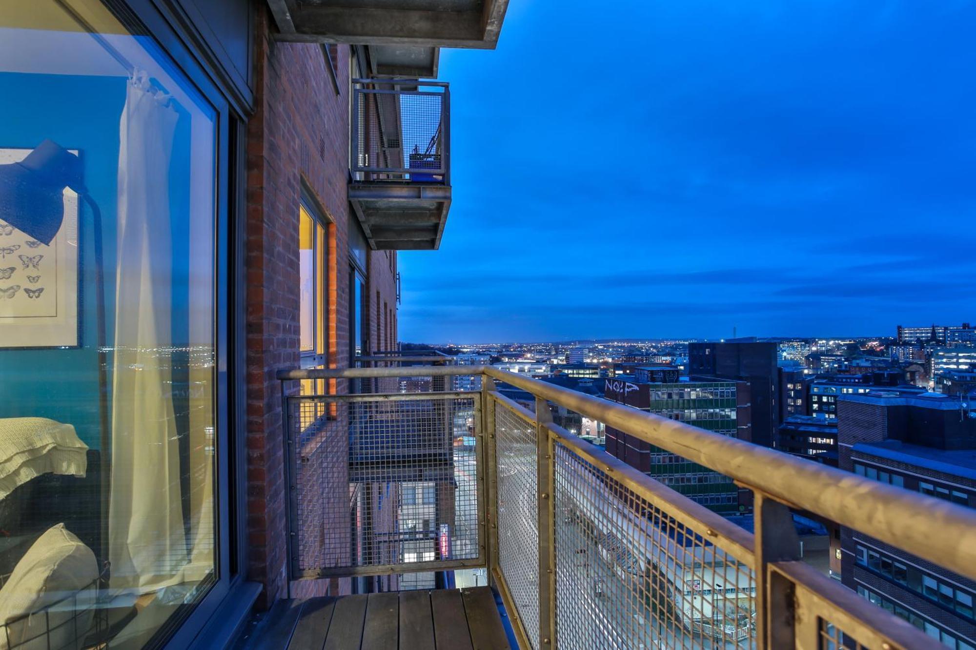 Skyview Apartment By Noknokstay - City Centre With Parking - Group, Family, Business シェフィールド エクステリア 写真