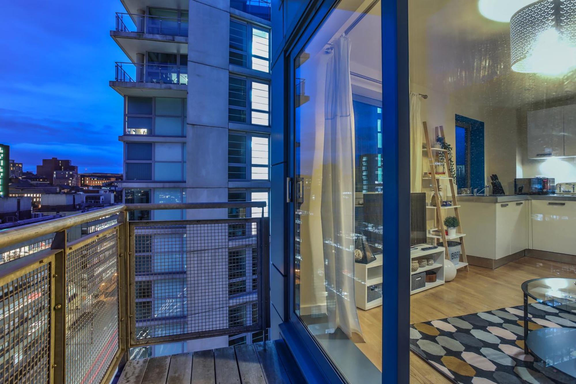 Skyview Apartment By Noknokstay - City Centre With Parking - Group, Family, Business シェフィールド エクステリア 写真